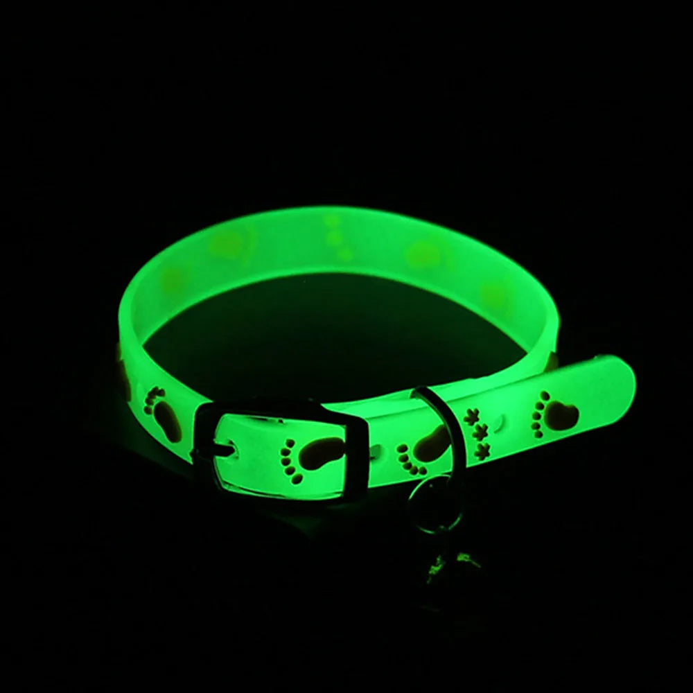 Luminous Cat Necklace Glowing Silicone Pet Collar with Anti-Loss Fluorescent Bell Accessories