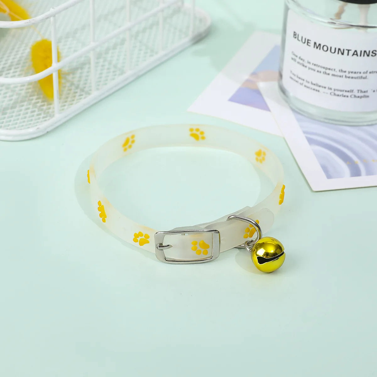 Luminous Cat Necklace Glowing Silicone Pet Collar with Anti-Loss Fluorescent Bell Accessories