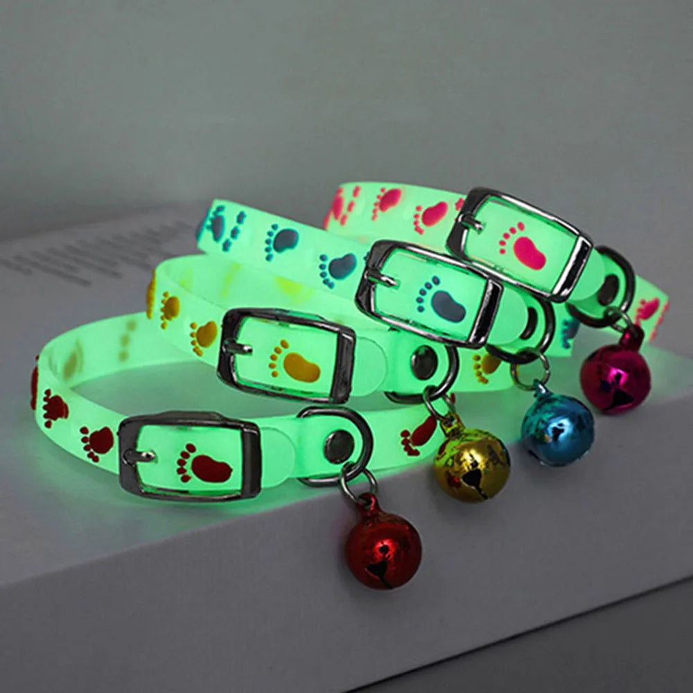 Luminous Cat Necklace Glowing Silicone Pet Collar with Anti-Loss Fluorescent Bell Accessories